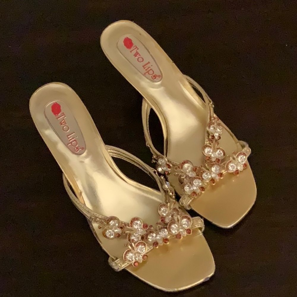 Two Lips Sandals - Picture 2 of 2